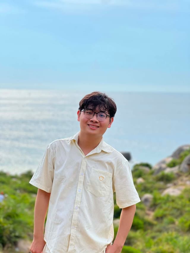 Lê Hoàng Việt Quang